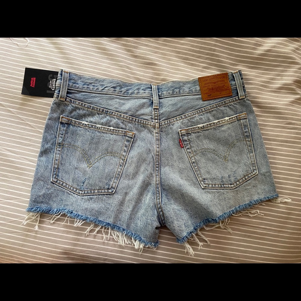 Levi’s mid rise 501 size 30